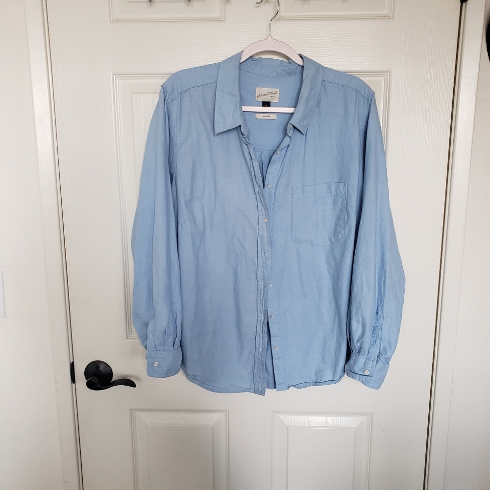 Pre owned UNIVERSAL THREAD buttoned BLOUSE light blue relaxed size XXL